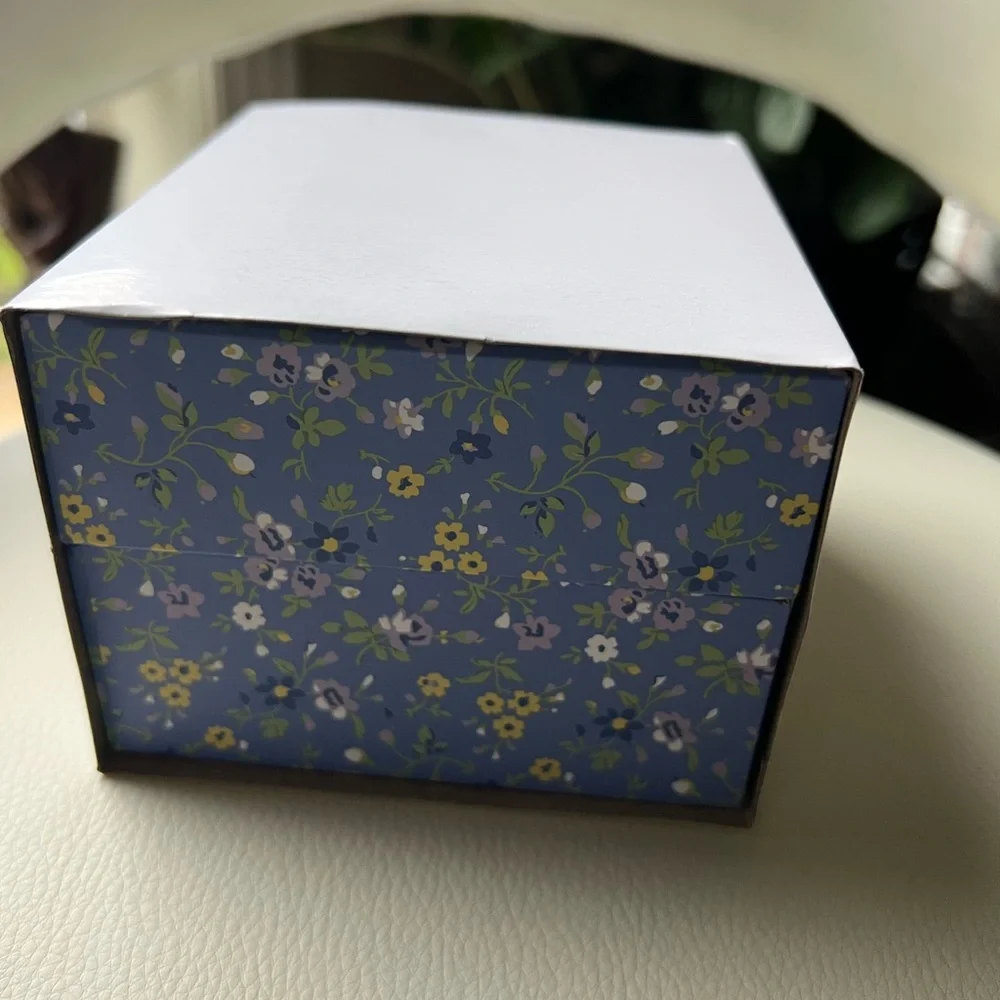Laura Ashley gold T-Bar slide through interchangeable stone Lugs set watch - Picture 4 of 5